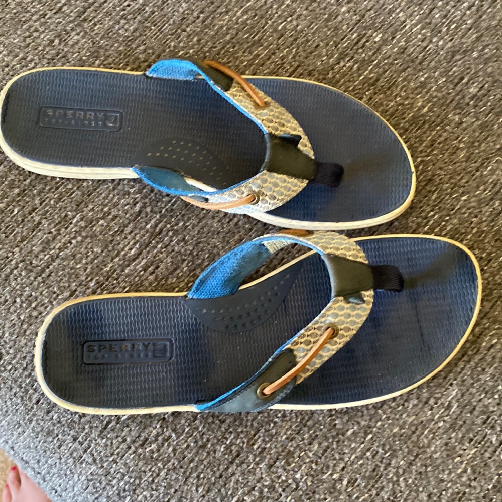 Sperry top-sider flip flop